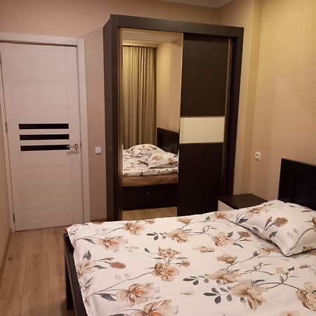 Grigol'S Apartament Тбилиси Екстериор снимка