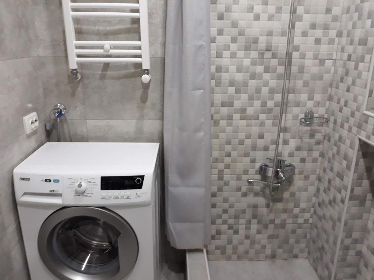 Grigol'S Apartament Тбилиси Екстериор снимка