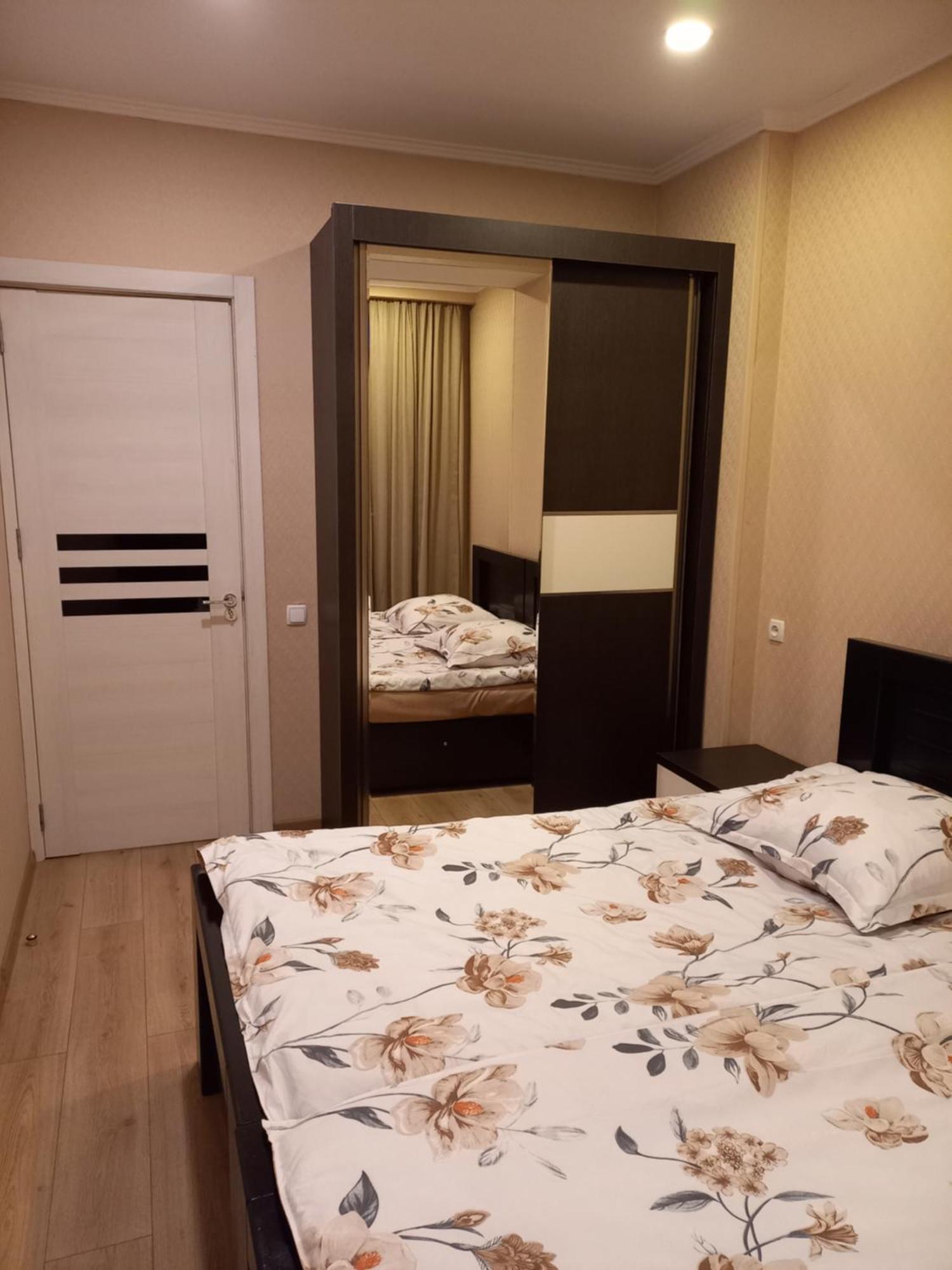 Grigol'S Apartament Тбилиси Екстериор снимка